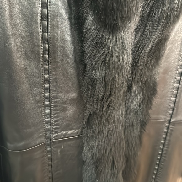 Walden Genuine Leather, Floor Length Leather Jacket w/Fur collar - Picture 3 of 9